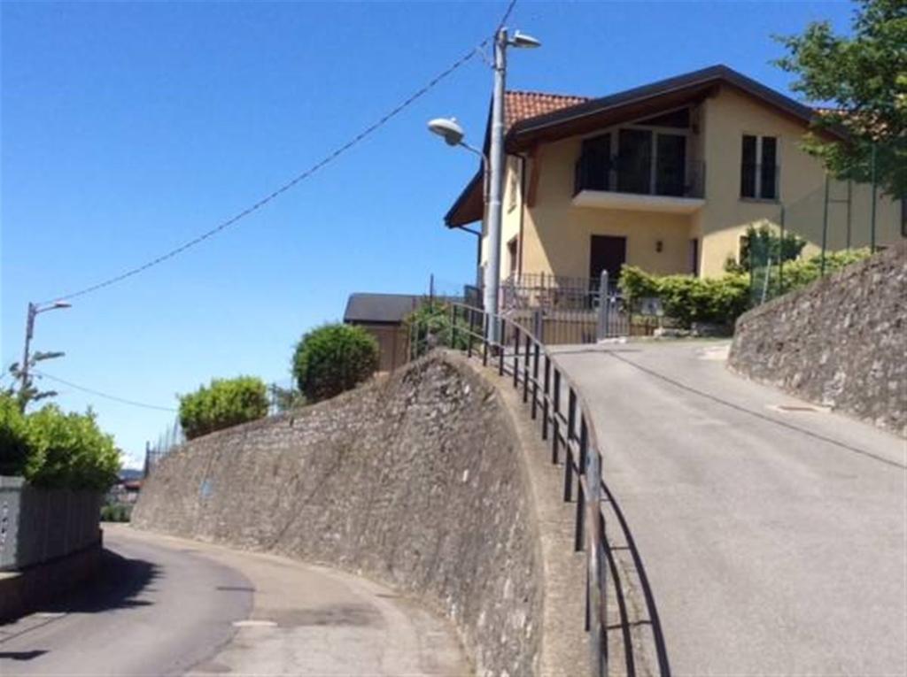 Comova Maslianico Exterior foto